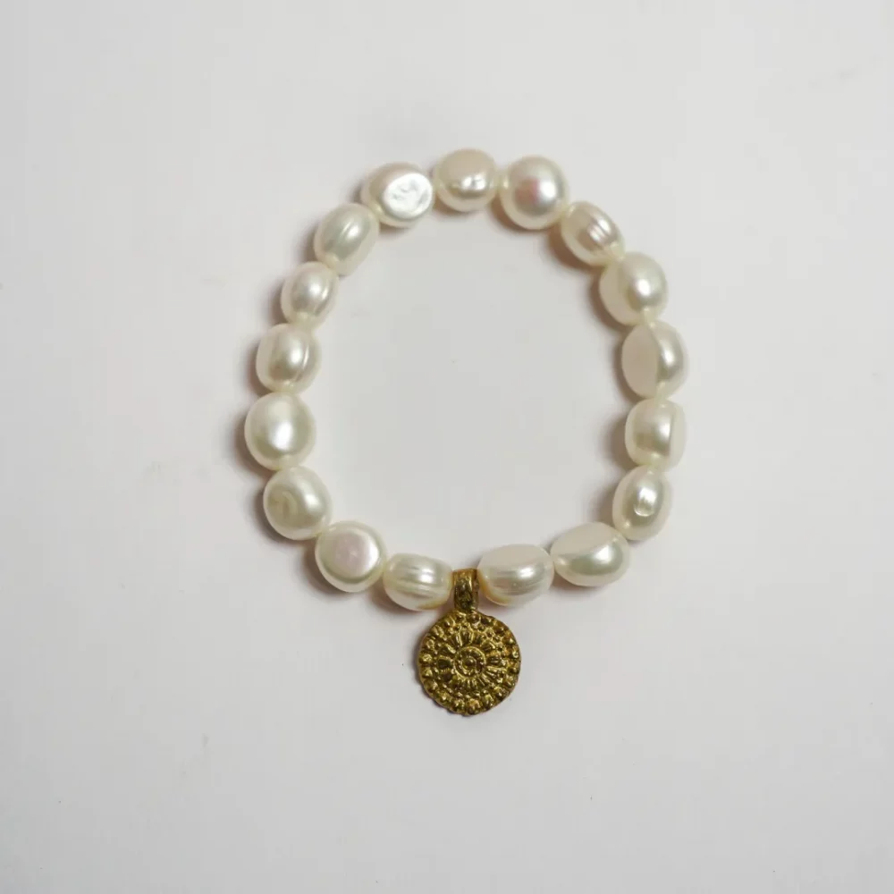 Pearls Healing Bracelet